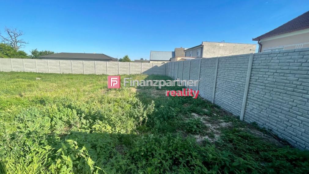 Rezervované - Na predaj stavebný pozemok 1040 m2 v obci Dolný Bar