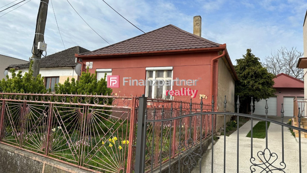 Exkluzívne predávame dom v Tvrdošovciach.