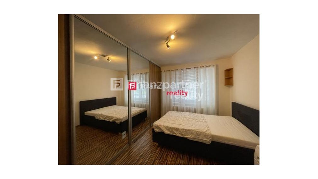 2 izb. byt  v centre mesta na vyvýšenom prízemí (F317-112-ANM3i)