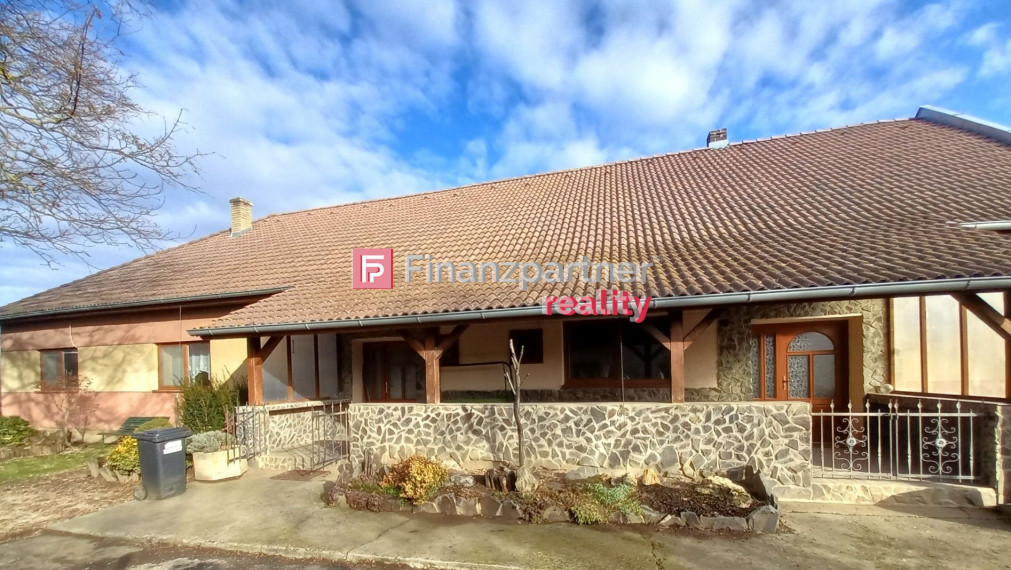 F010-12-KATA REZERVOVANÉ - Ponúkame vám na predaj dvojgeneračný dom v Nýrovcich