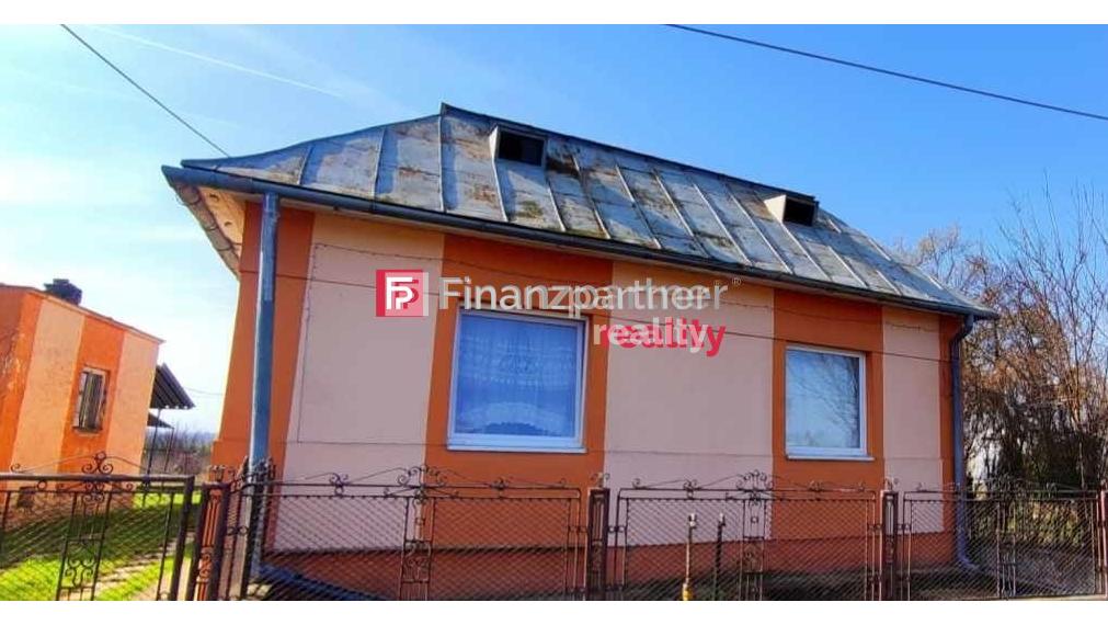 EXKLUZÍVNE na predaj rodinný dom v obci Markovce.