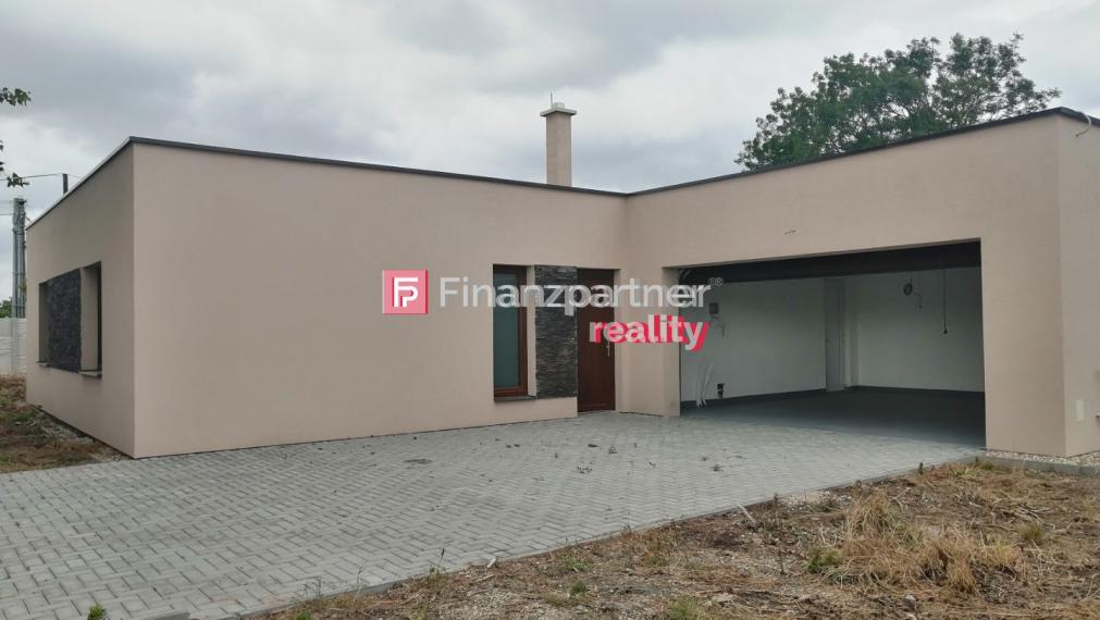 Rodinný dom snov s dvoj-garážou a veľkorysým pozemkom 912m2 za zníženú cenu