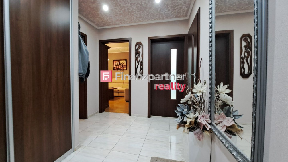 -PREDANÝ- Veľmi pekný trojizbový byt