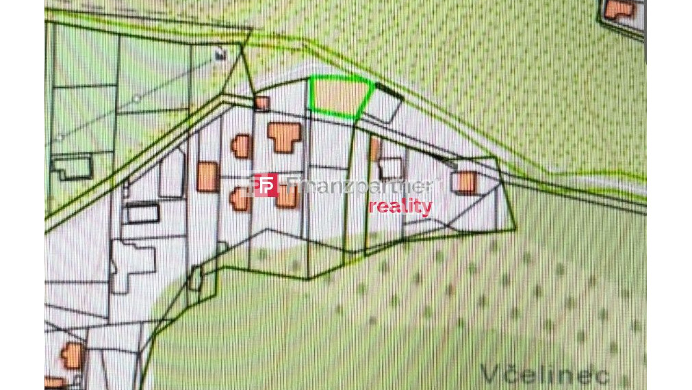 Rozostavaná chata 8 km od mesta Banská Bystrica