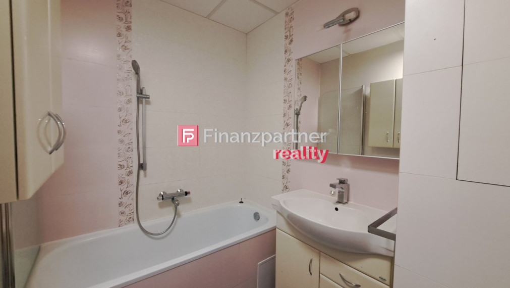 Predaj 2,5 izbový byt  sídl. III, predaný