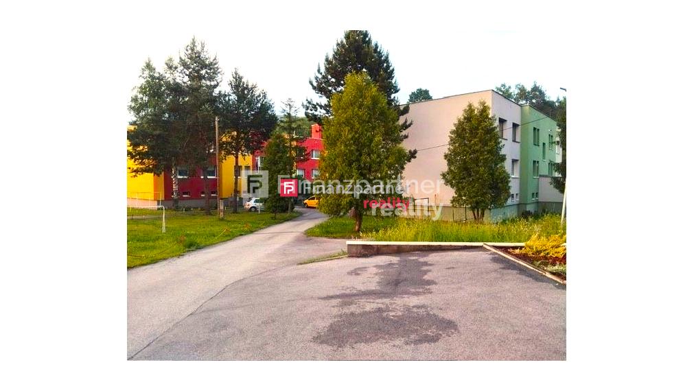 3izb byt s pocitom byvania ako v dome s garážou a 2 loggiami (F594-113-ANM)