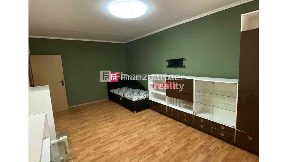 PREDANÉ - Exkluzívne na predaj priestranný 2-izbový byt v centre Svidníka