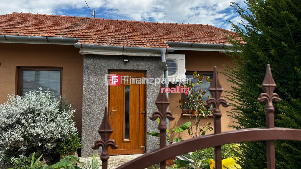 Dom, ateliér a veľkorysá záhrada- Koniarovce, Topoľčany