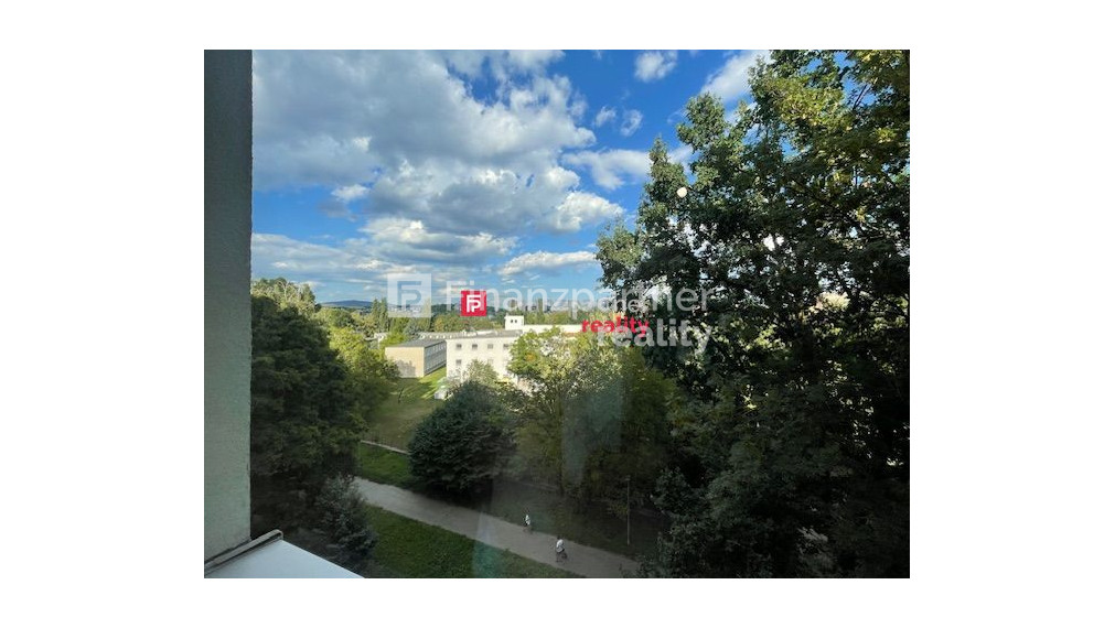 Bezbariérový 1 izb byt na SIII. (F656-111-ANMi)