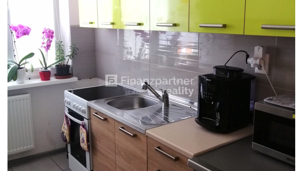 Rezervé! Svetlý 3 izbový byt Brezová pod Bradlom