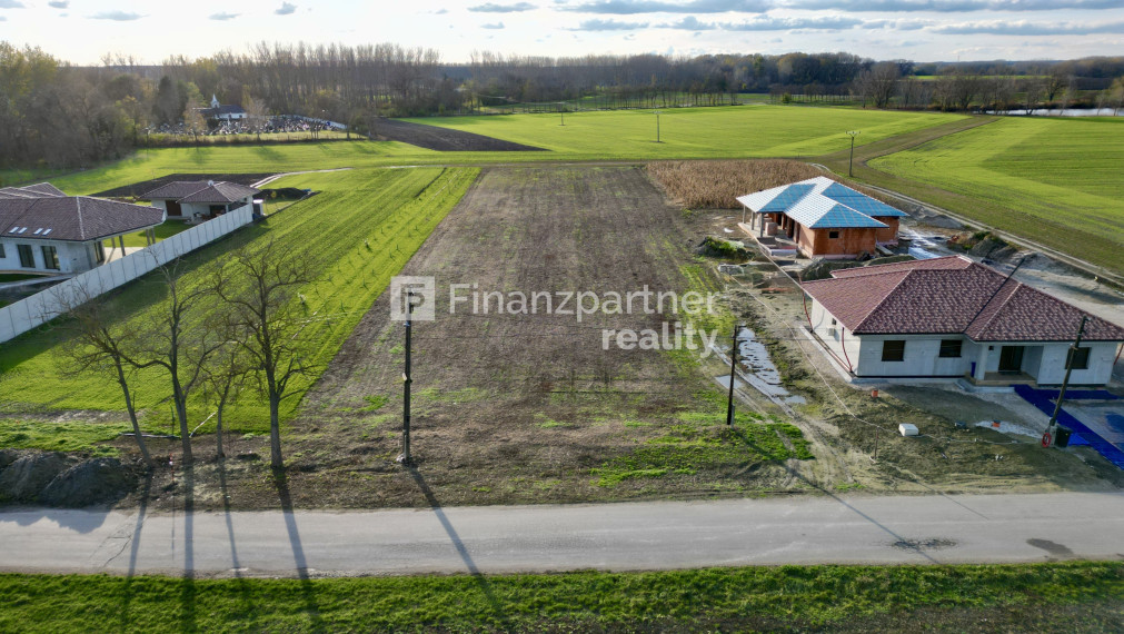 Na predaj pozemok s možnosťou výstavby rodinných domov Baloň