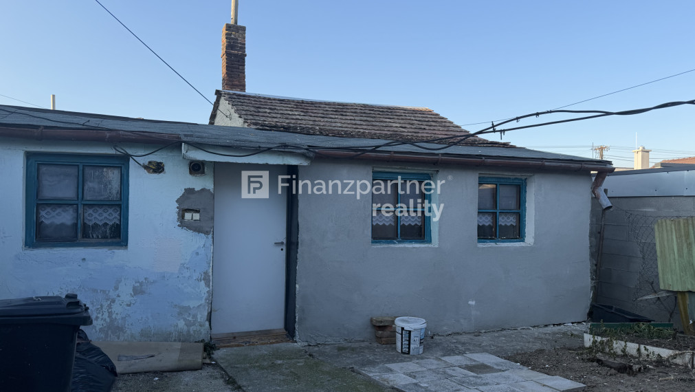 Investičná príležitosť – Pozemok so starým domom v Hrnčiarovciach nad Parnou
