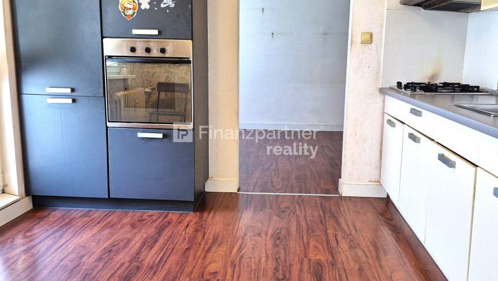 Priestranný 3 izbový byt so šatníkom na T.Tekela v Trnave