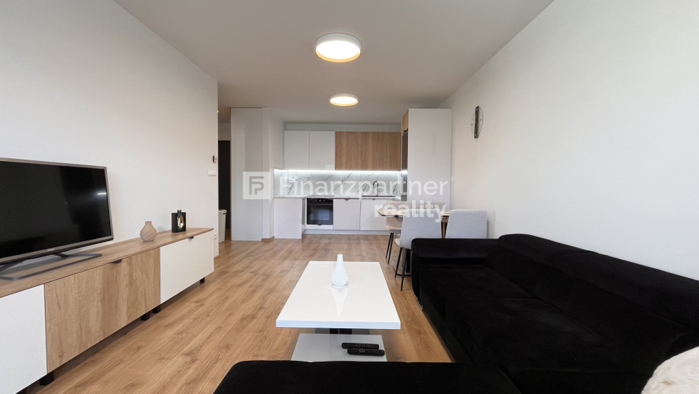 Prenájom moderného 2 izbového bytu v centre Topoľčian