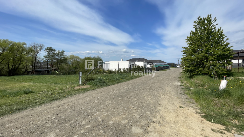 4x4 stavebný pozemok tutovka (F442-14-ANM)