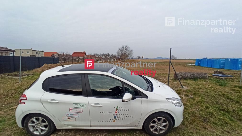Pre konkrétneho klienta s vážnym záujmom, stavebný pozemok, Ivánka pri Nitre