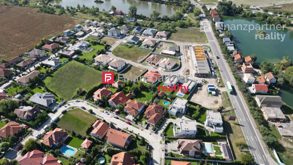 Nehnuteľnosť Dunajská Streda - Na predaj stavebný pozemok 1437 m2 v lukratívnej časti mesta