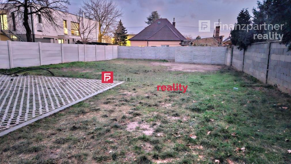 Na predaj pozemok na výstavbu rodinného domu v Ivanke pri Dunaji