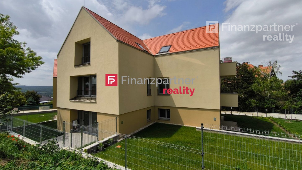 F121-111KIS-  Prekrásny 1 izbový byt na predaj v Pannonhalme