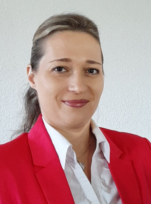 Mgr. Erika Šrojtová