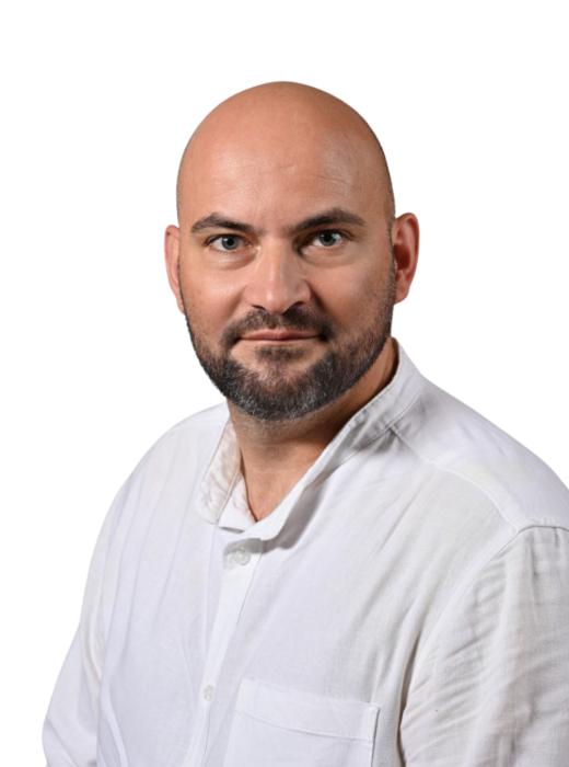  Csaba Udvardi 