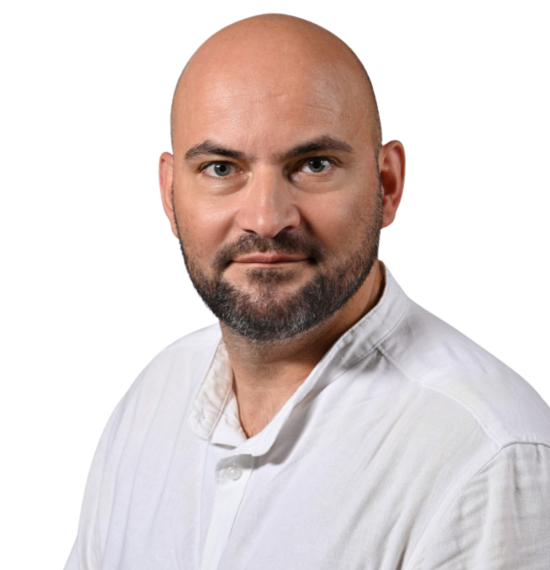  Csaba Udvardi 