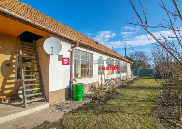 Exkluzívny predaj vidieckeho domu v Malých Kosihách