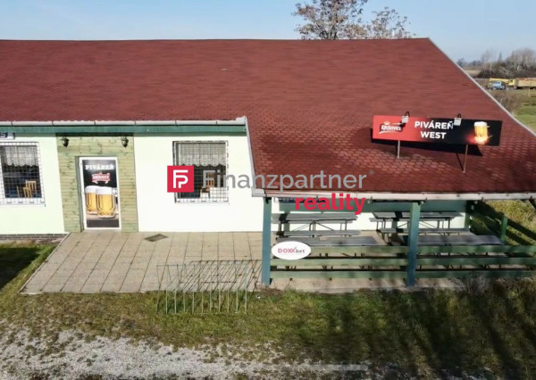 Výrazná zľava!!!  Ponúkame na predaj vo výhradnom zastúpení priestory na podnikanie v Jatove.