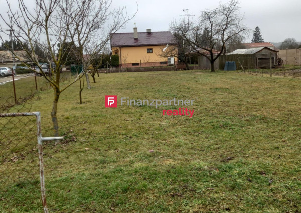 F015-14-KATAa    Na predaj krásny slnečný pozemok v Plavých Vozokanoch - kľudnej lokalite MEDVECKÉ