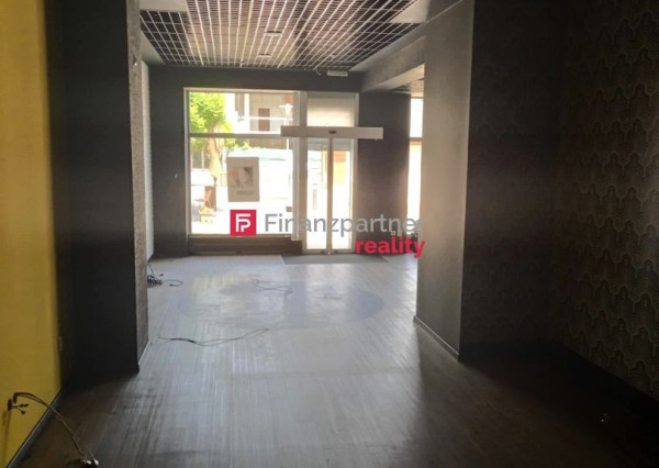 F016-25-KATA  Exkluzívny priestor na prenájom v srdci Štúrova – Pre Vašu prestížnu prevádzku!