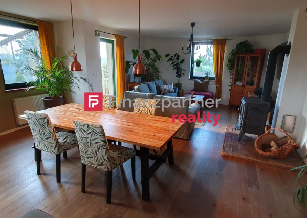 REZERVOVANÉ! 5 izbový útulný rodinný dom s priestrannou záhradou v obci Kútniky (F013-012-ESJAaE)