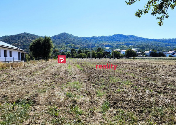 Stavebný pozemok v Jasenove