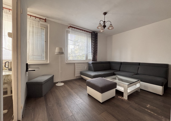 Na prenájom 1-izbový byt – Komárno, ul. Hviezdoslavova (F039-211PEFU)