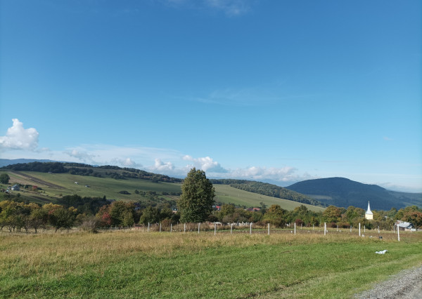Stavebný pozemok so základovou doskou v Jakovanoch . /F141-14-ALPO/