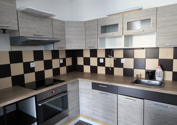 F134- 212- KIS - Na prenájom 2 izbový byt v meste DS