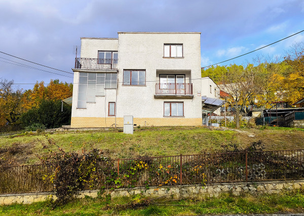 Na predaj rodinný dom s potenciálom