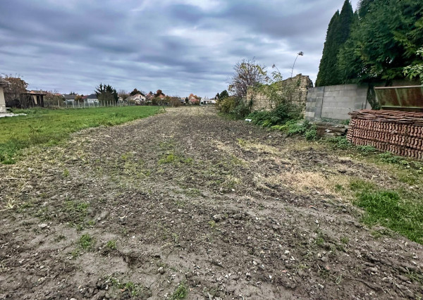 Stavebný pozemok 4702 m² v obci Trstice, Galanta