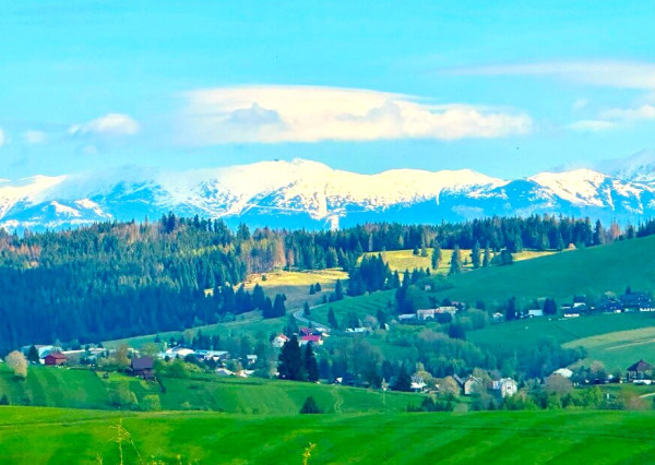 Pozemok so stavebným povolením a výhľadom na Nízke Tatry