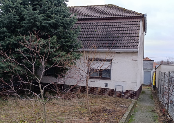 Exkluzívne dom Šoporňa na pozemku 5 árov okres Galanta