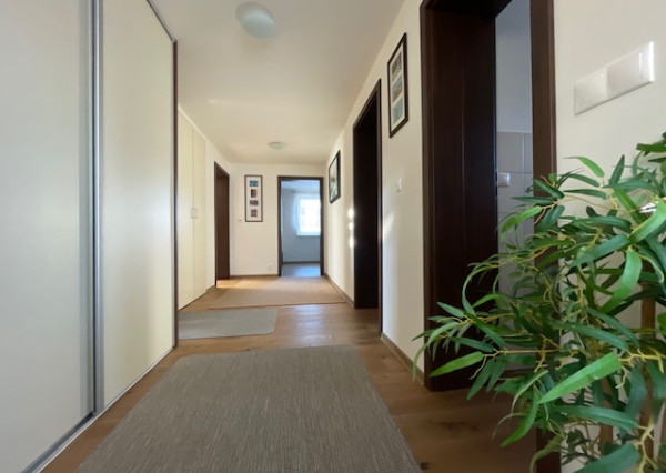 2 x nadštandartný-neštandartný 3izb. a 4izb byt v Lipanoch v RD (F683-113-ANMi)