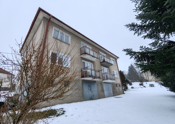 NOVINKA! Na predaj 2,5 izbový byt v Myjave s garážou a záhradou