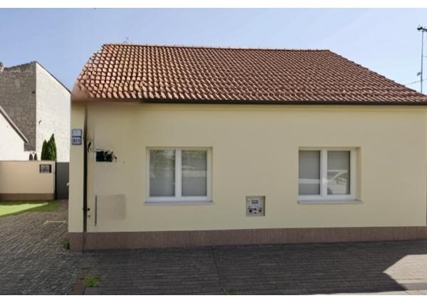 Štýlové bývanie po rekonštrukcii s 2 parkovacími miestami a terasou