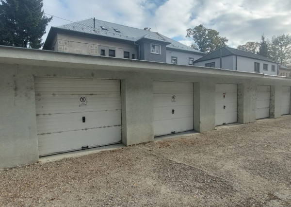 (F002-019-MAPOa) Predám garáž 17m2 , Sereď