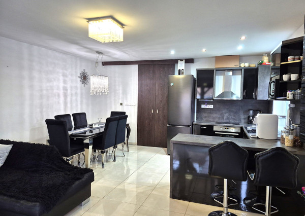 Moderný 3 izbový dom s bazénom vo Veľkom Blahove