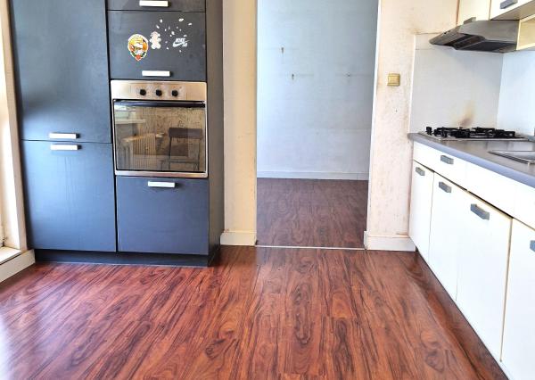 Priestranný 3 izbový byt so šatníkom na T.Tekela v Trnave