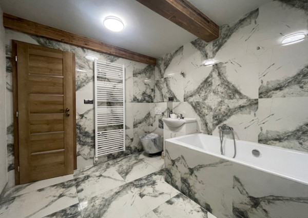 História s modernosťou ruka v ruke 4izb byt v historickom centre (F717-114-ANM)