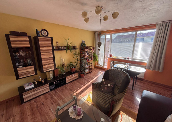 Exkluzívne na predaj  rodinný dom s garážou v obci Čaňa