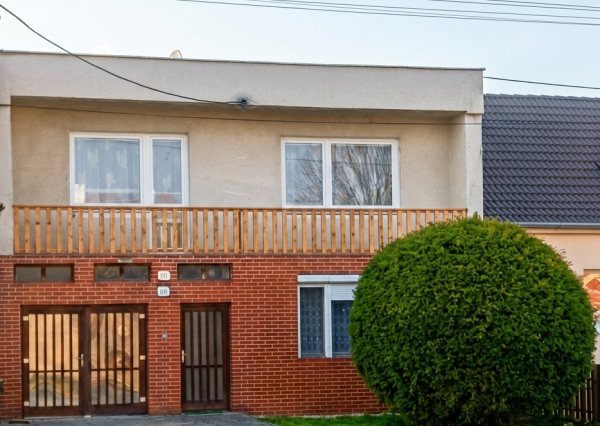 TOP PONUKA: Rodinný dom s veľkorysým priestorom a potenciálom v Maduniciach