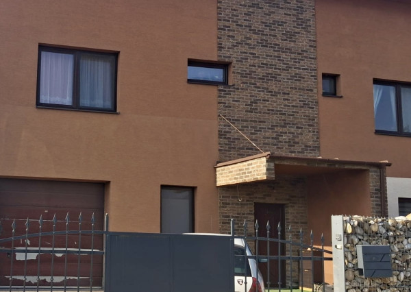 Na predaj: 4-izbový poschodový rodinný dom Lehnice