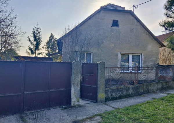 Predaj staršieho rodinného domu s pozemkom 783 m² Lehnice